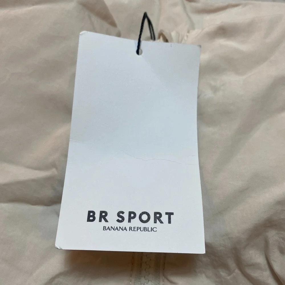 Banana Republic description brand